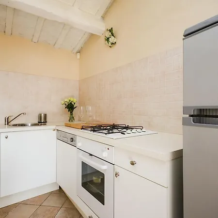 Apartment Paola 1 *